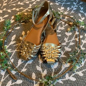 NWT American Eagle Outfitters Gold Leather Sandals